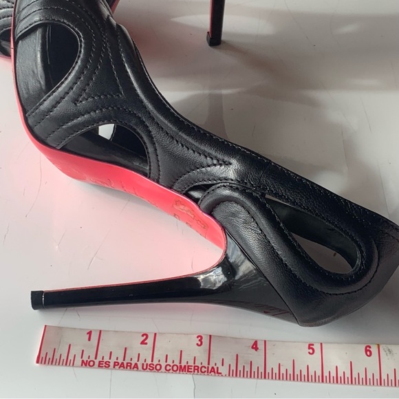 Alexander McQueen, peep toe leather heels - Picture 7 of 9